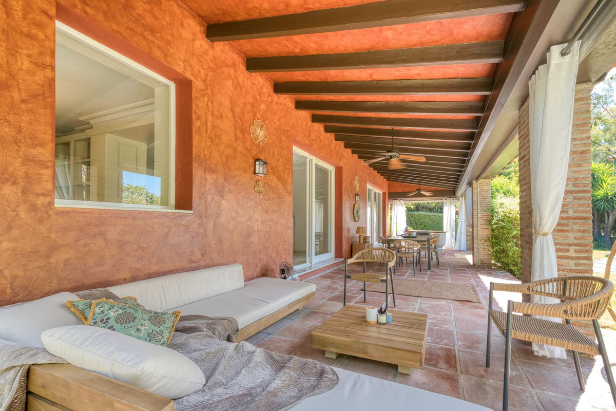 83ca1f9a38d097cc98cc2f82b7abab48 - 24