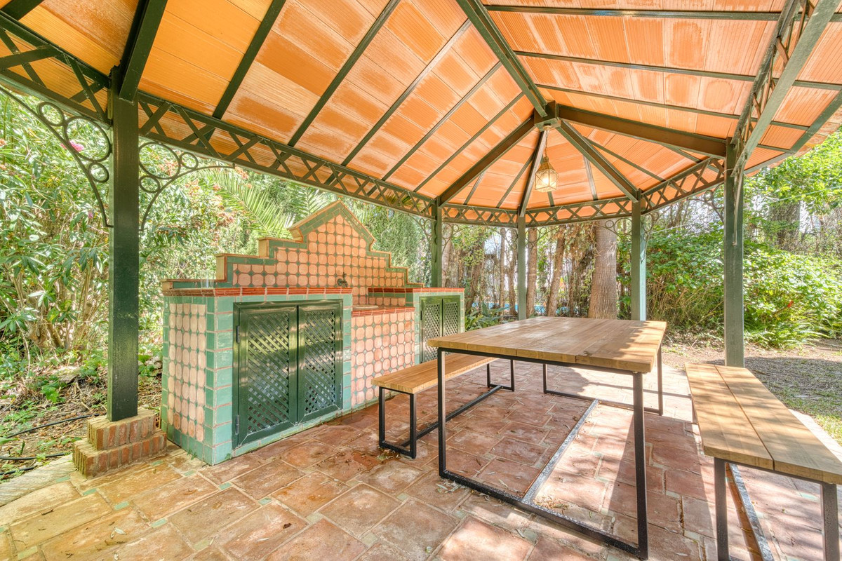 83ca1f9a38d097cc98cc2f82b7abab48 - 25