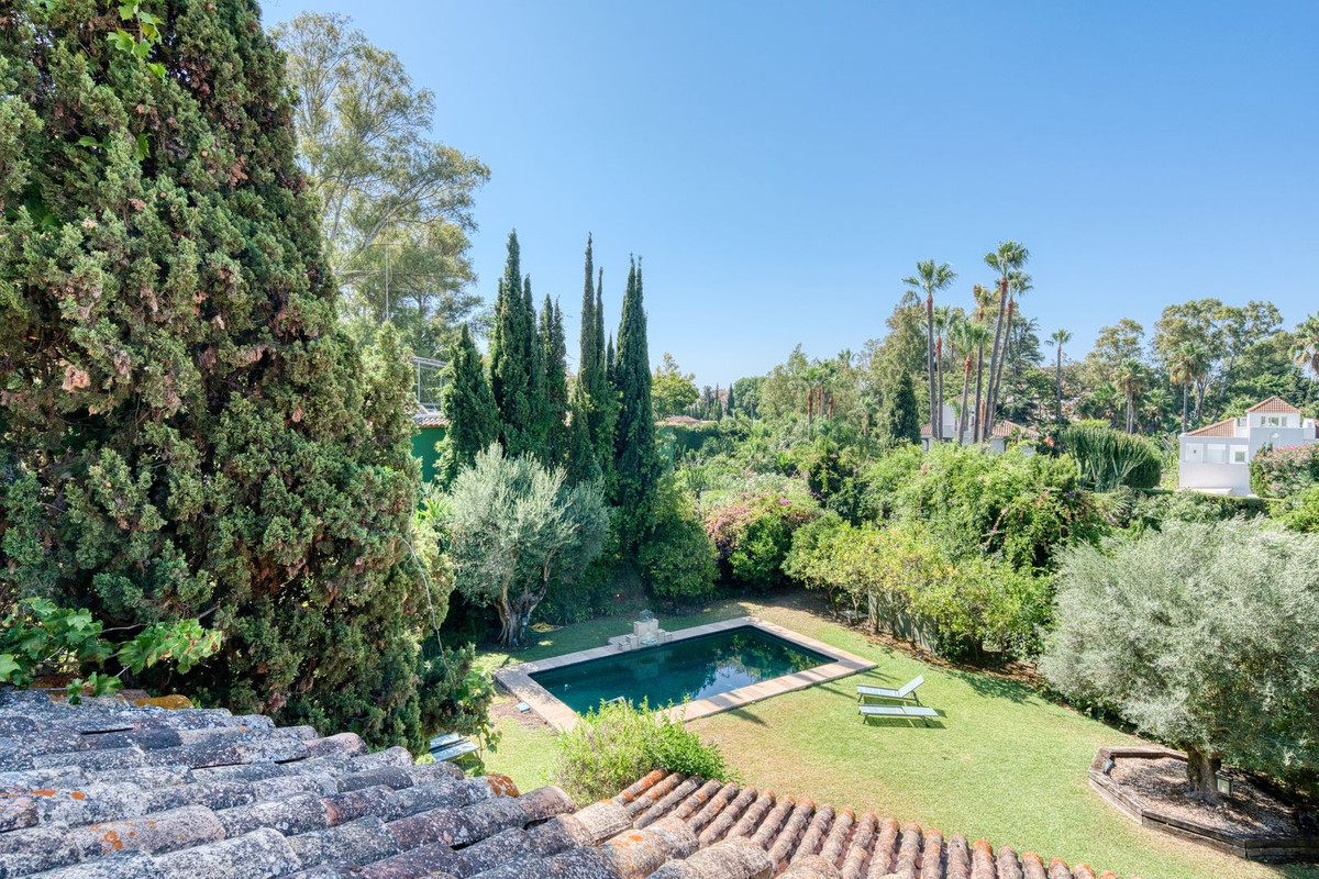 83ca1f9a38d097cc98cc2f82b7abab48 - 35