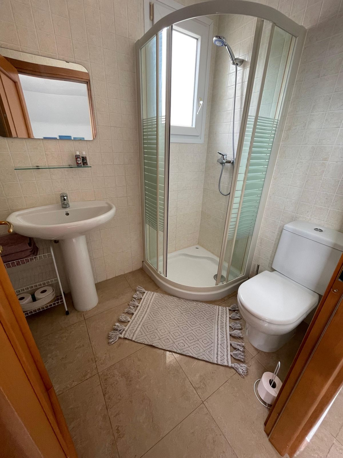 8431e670e974c0f0626162cd51f58b95 - 16