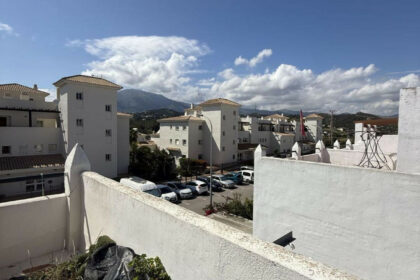 845446444ae4ec1cc939961c9a6b37fa - 24