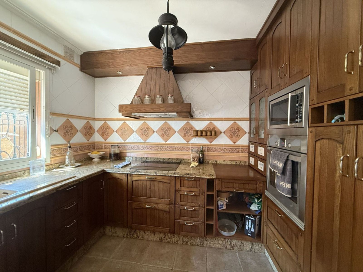 845446444ae4ec1cc939961c9a6b37fa - 5