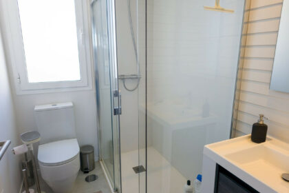 84779b8ae5c87edc5a34762c2db1a690 - 13