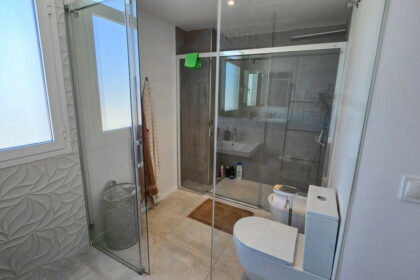 84779b8ae5c87edc5a34762c2db1a690 - 18