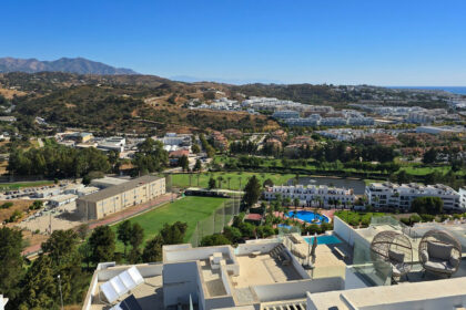 84779b8ae5c87edc5a34762c2db1a690 - 30