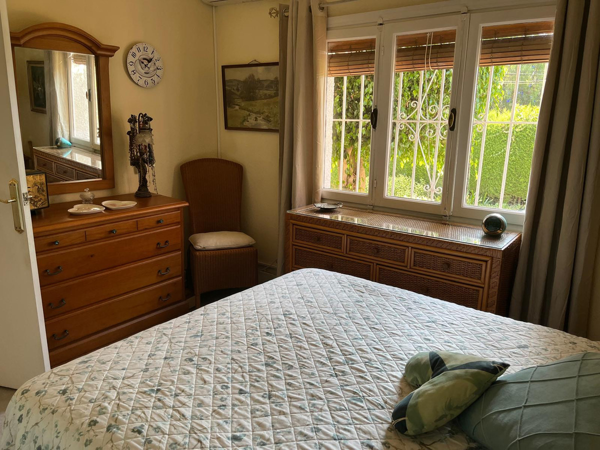 84b642102d9698fba4108bfd972cea6a - 15