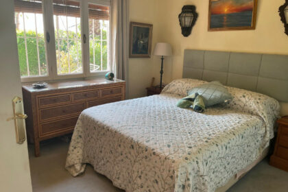 84b642102d9698fba4108bfd972cea6a - 16