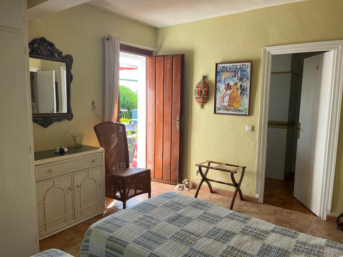 84b642102d9698fba4108bfd972cea6a - 18