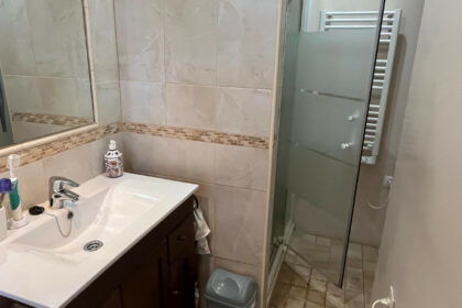 84b642102d9698fba4108bfd972cea6a - 21