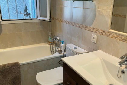 84b642102d9698fba4108bfd972cea6a - 27