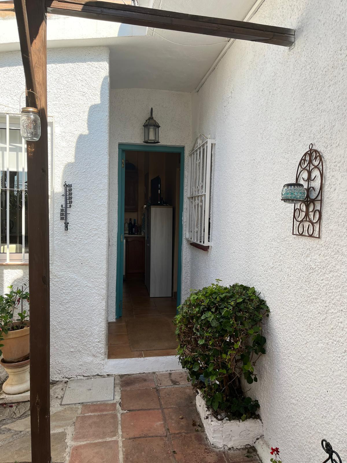 84b642102d9698fba4108bfd972cea6a - 29