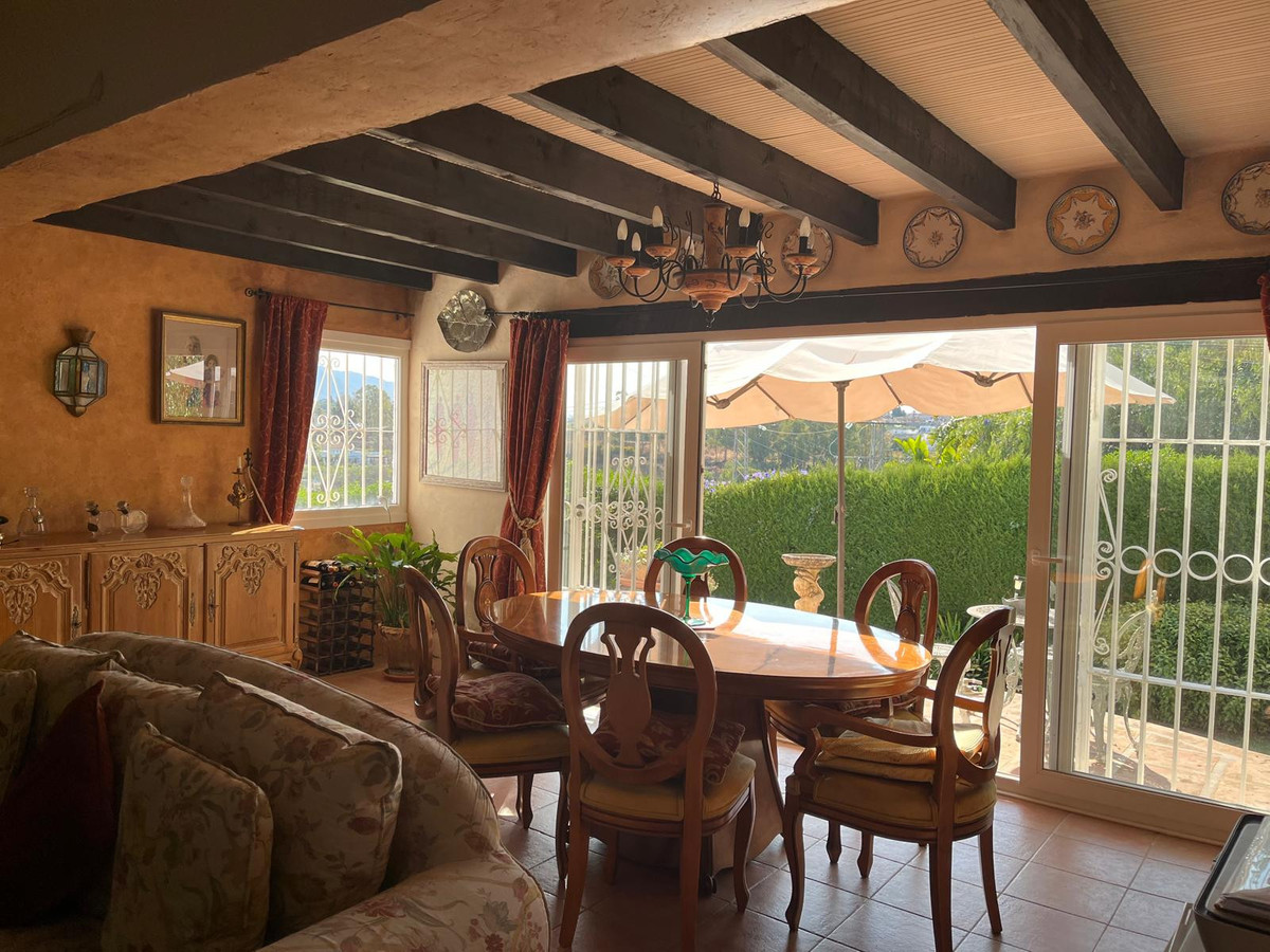 84b642102d9698fba4108bfd972cea6a - 3