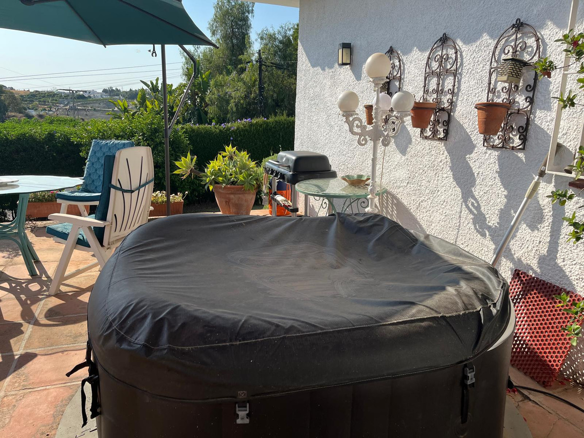 84b642102d9698fba4108bfd972cea6a - 36