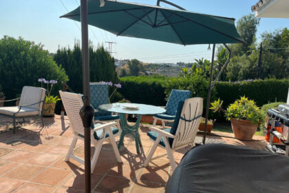 84b642102d9698fba4108bfd972cea6a - 37