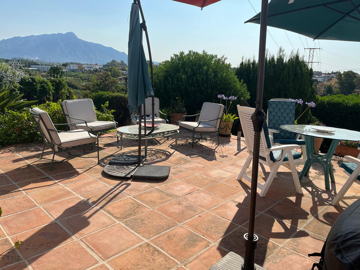 84b642102d9698fba4108bfd972cea6a - 38