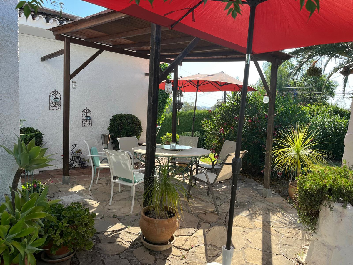 84b642102d9698fba4108bfd972cea6a - 39