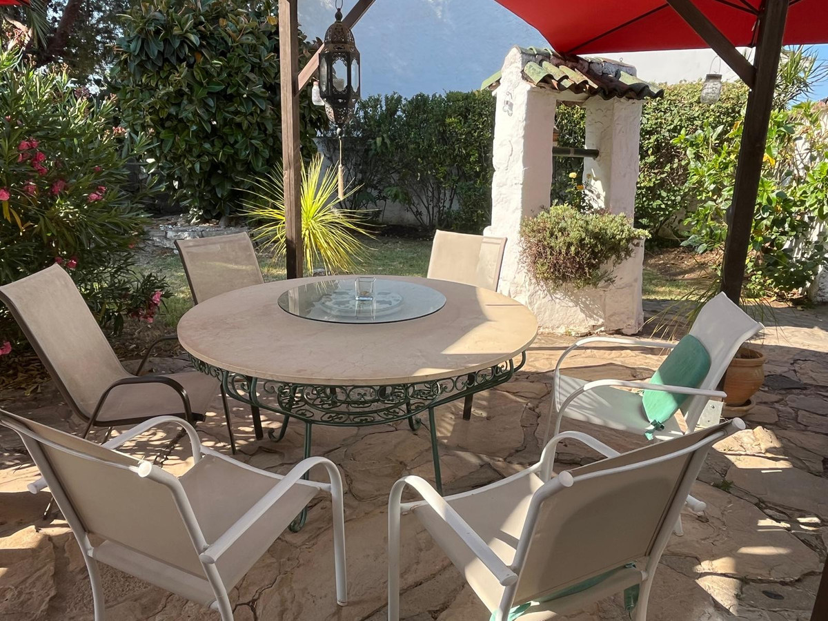 84b642102d9698fba4108bfd972cea6a - 43