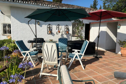 84b642102d9698fba4108bfd972cea6a - 44