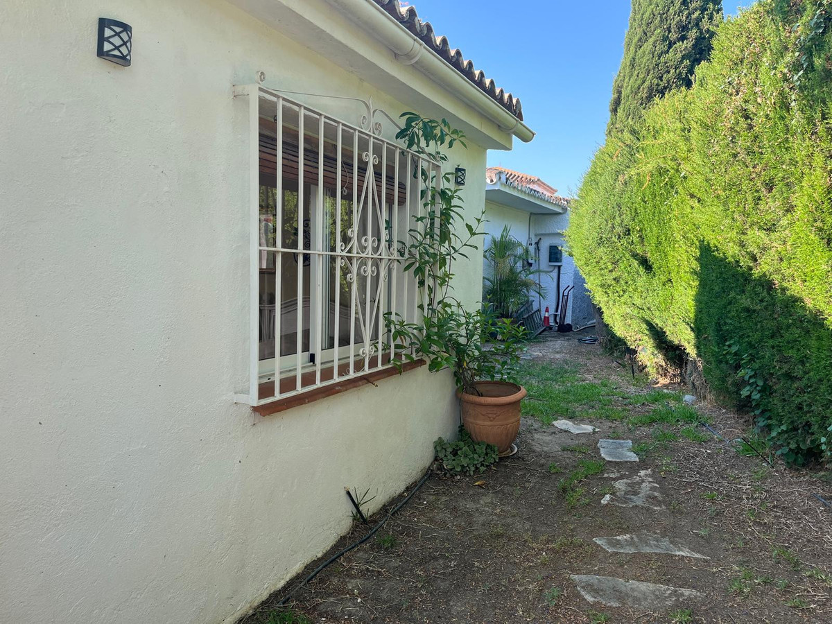 84b642102d9698fba4108bfd972cea6a - 45