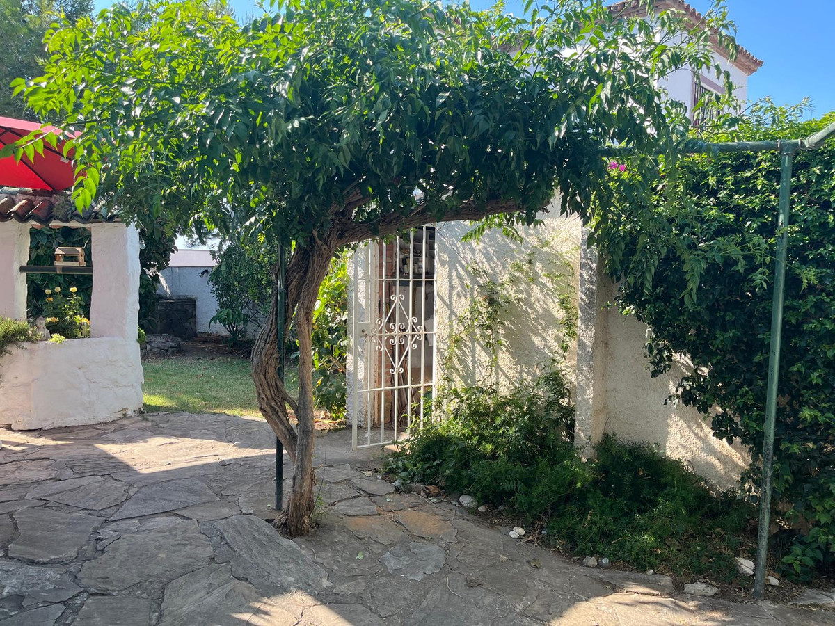 84b642102d9698fba4108bfd972cea6a - 47