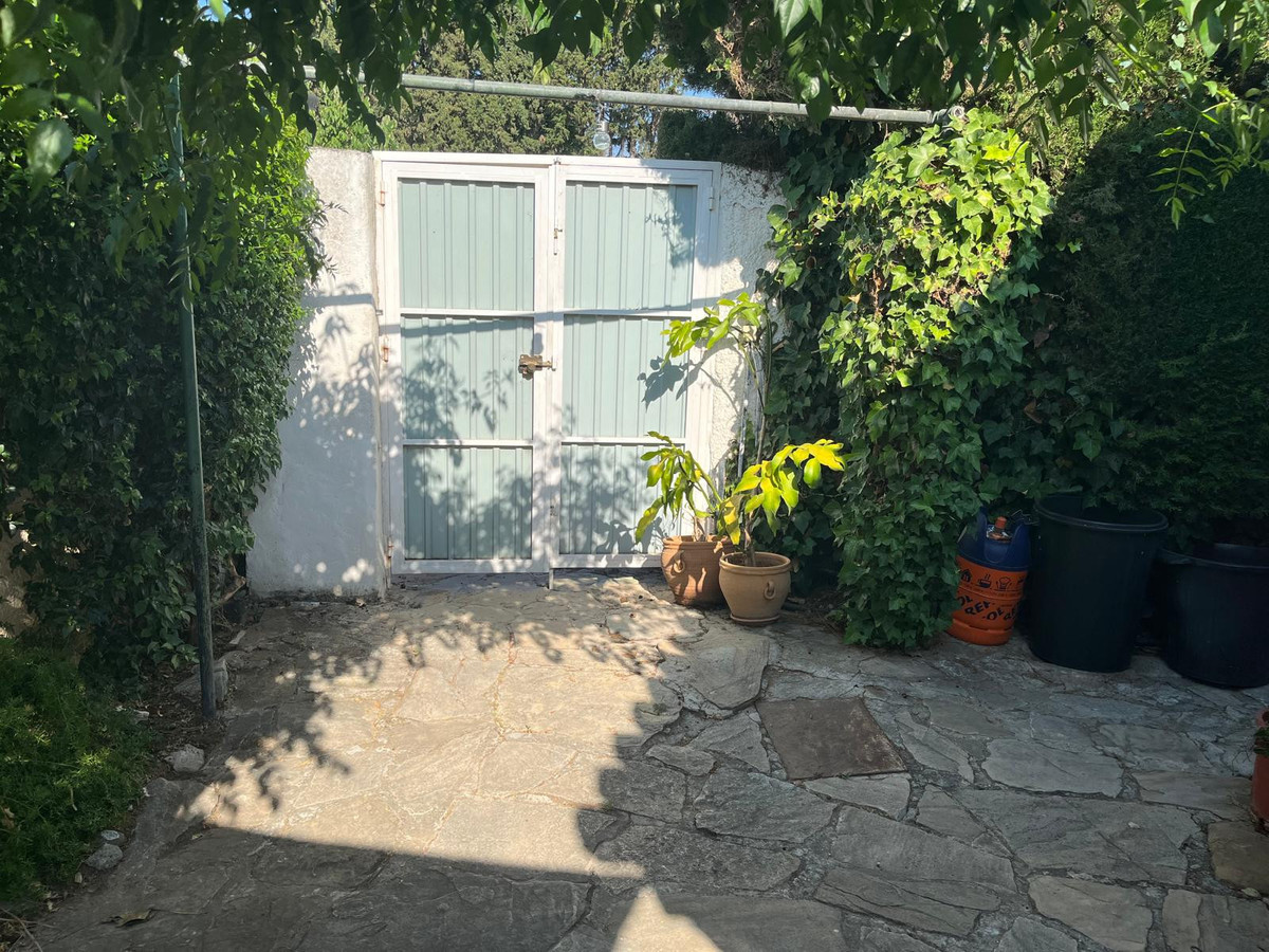 84b642102d9698fba4108bfd972cea6a - 49