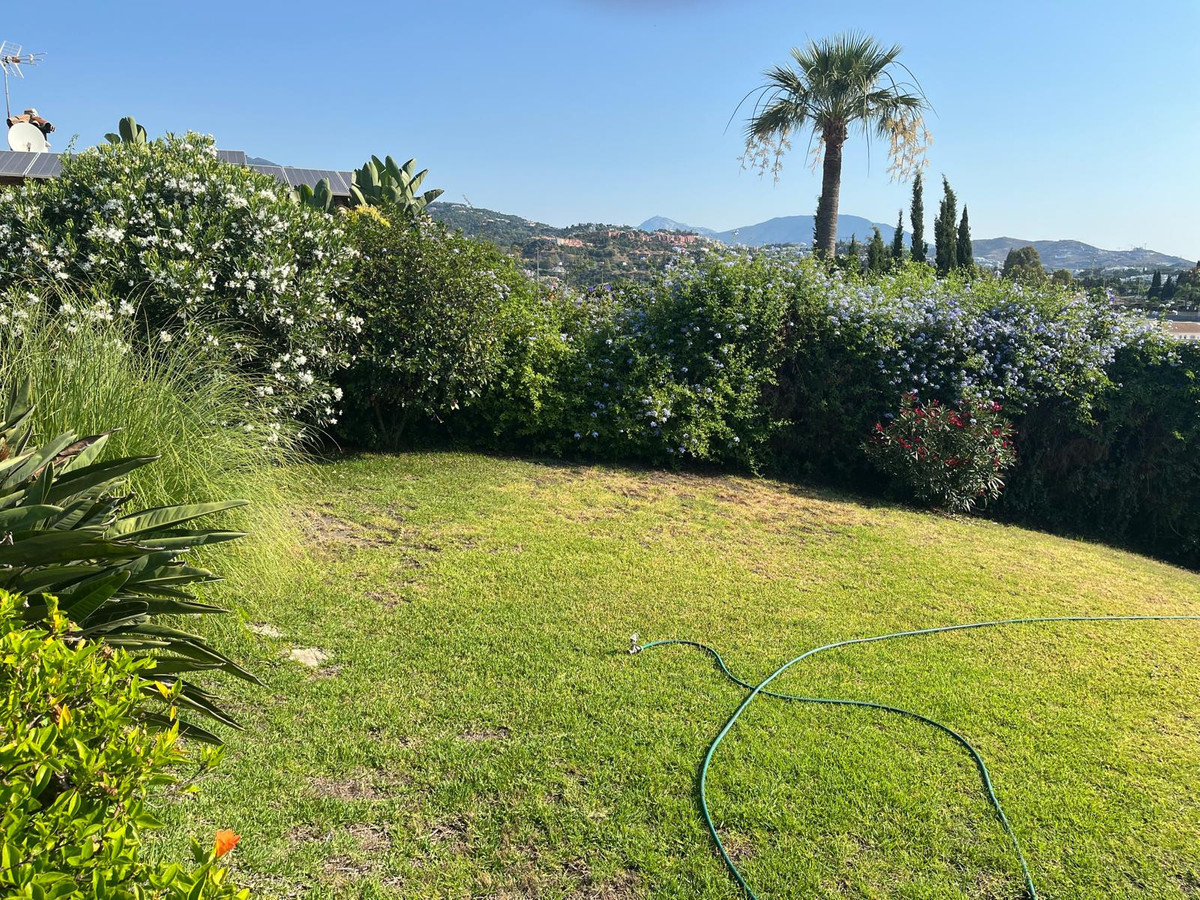 84b642102d9698fba4108bfd972cea6a - 52