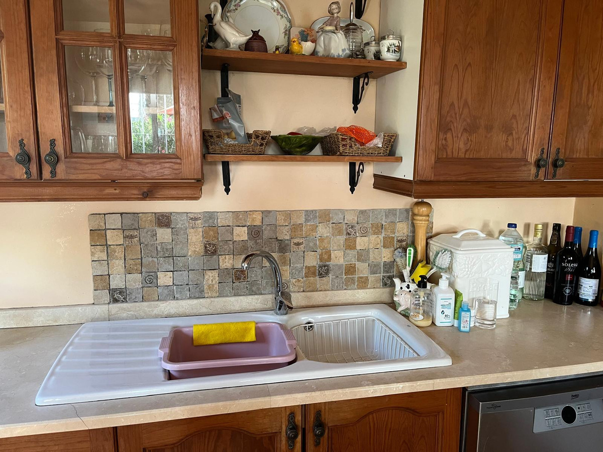 84b642102d9698fba4108bfd972cea6a - 7