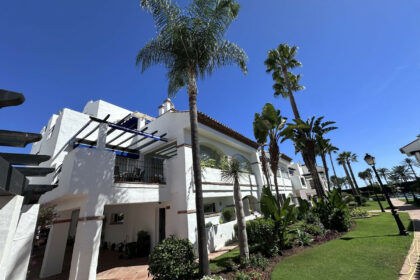 853f5ecbf576eb469c6938c026f51c81 - 18