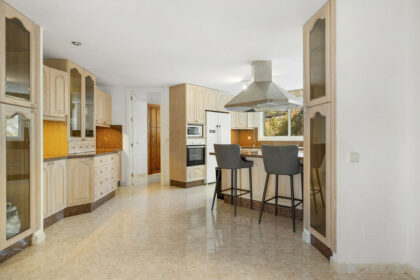 8564fc99e4f41e6edf441fd20485676d - 10