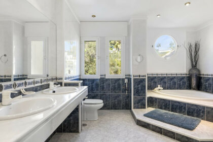 8564fc99e4f41e6edf441fd20485676d - 28