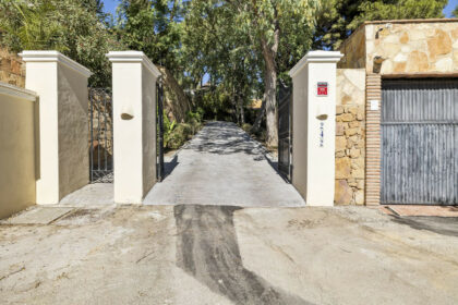 8564fc99e4f41e6edf441fd20485676d - 35