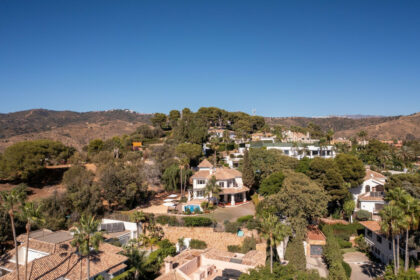 8564fc99e4f41e6edf441fd20485676d - 54