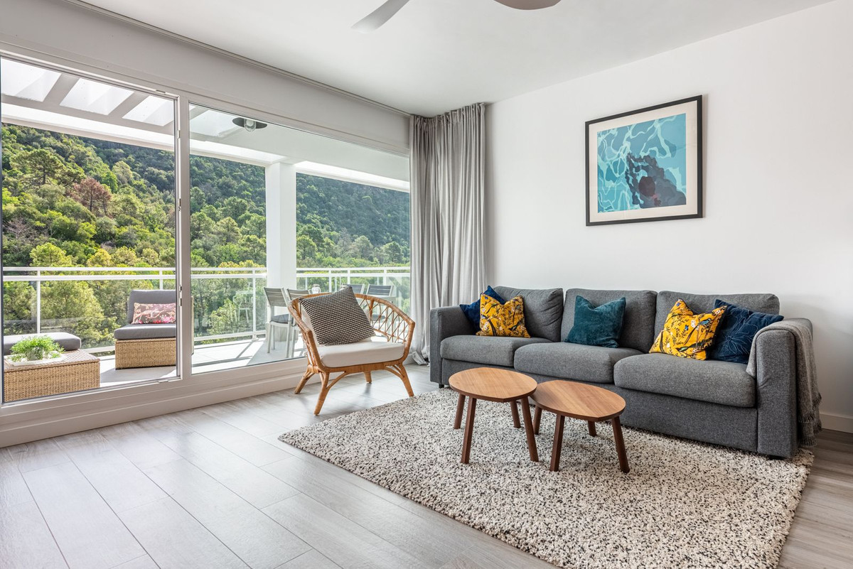 85d9ceb9498bf8eb00d00d876a94212c - 12