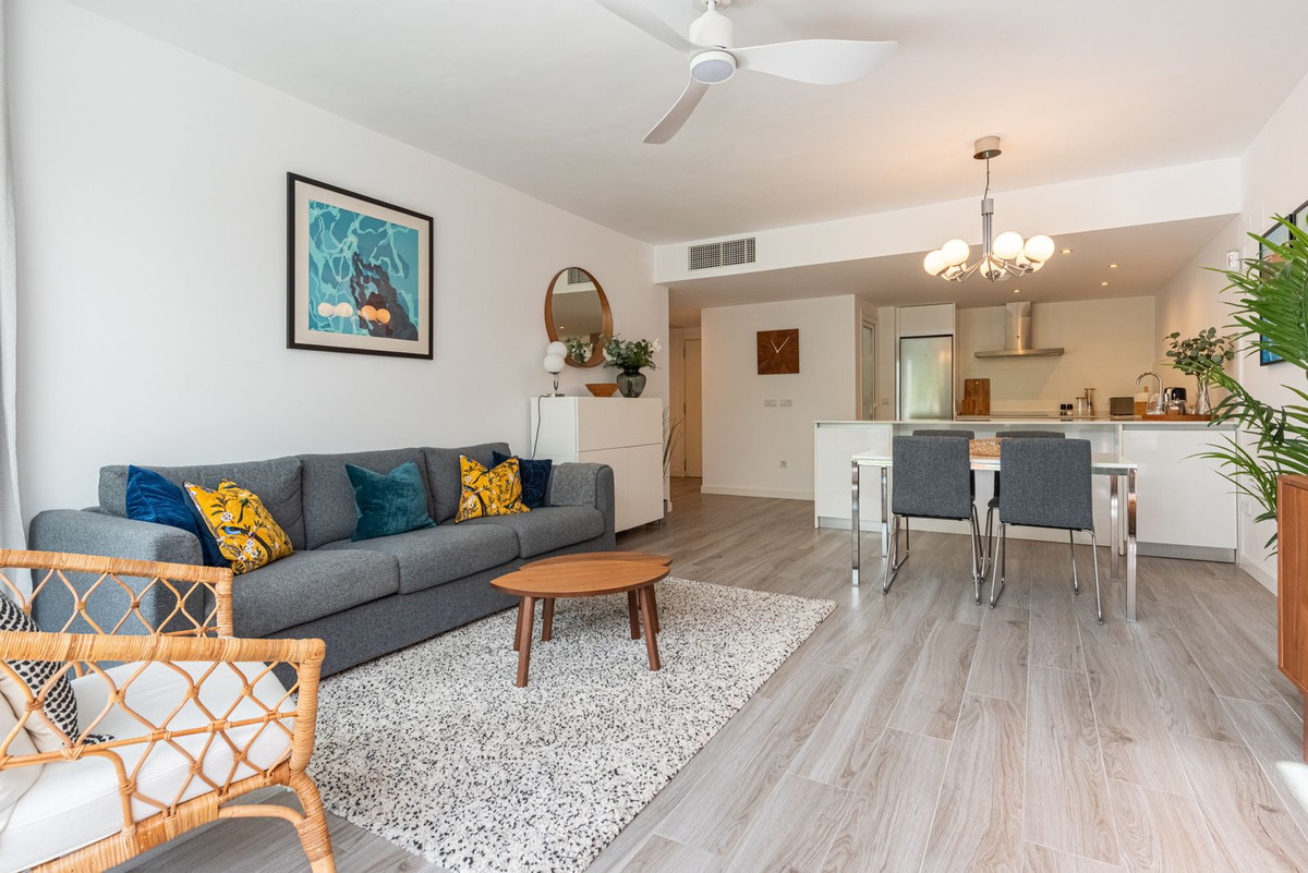 85d9ceb9498bf8eb00d00d876a94212c - 14