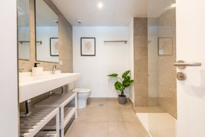 85d9ceb9498bf8eb00d00d876a94212c - 18