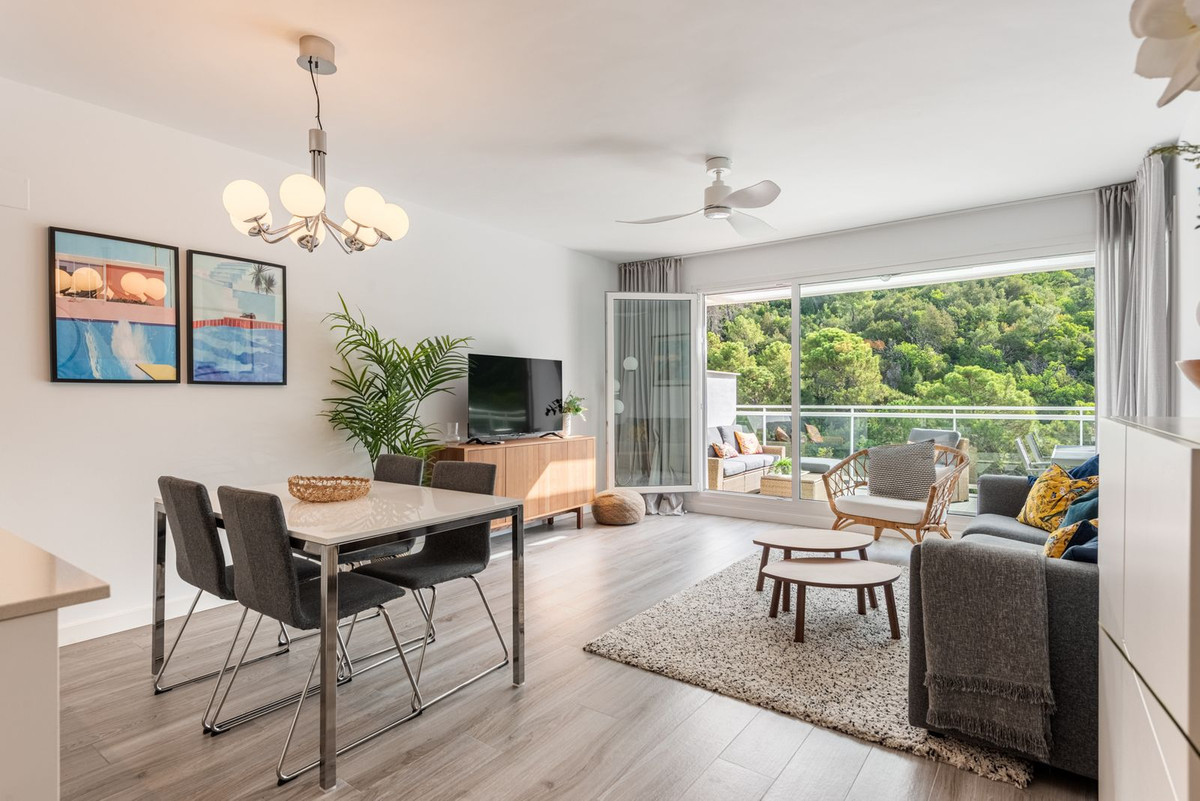 85d9ceb9498bf8eb00d00d876a94212c - 3