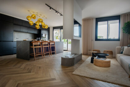 87bdb26ec558937356f8b1f3808e97e5 - 8