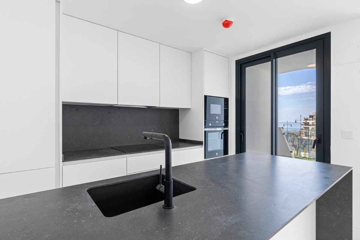 87cfaabeabb0745b500f0c53f98ee4f2 - 16