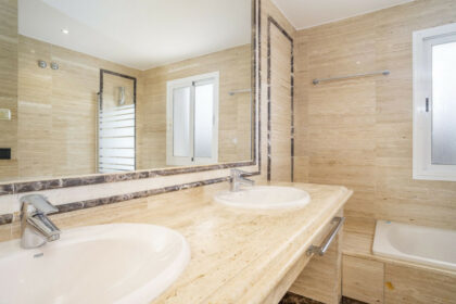 87d6ee43aa5ec9fd5cb998e8e284b47a - 32