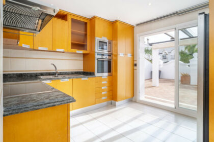 87d6ee43aa5ec9fd5cb998e8e284b47a - 4