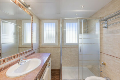 88cbdd2e1d60fdb9bbc6a16c17cd16a9 - 14