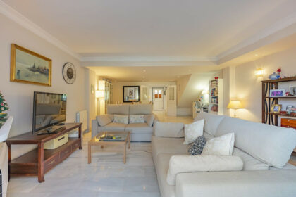 88cbdd2e1d60fdb9bbc6a16c17cd16a9 - 28