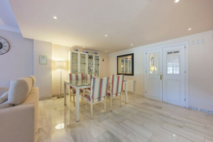 88cbdd2e1d60fdb9bbc6a16c17cd16a9 - 30