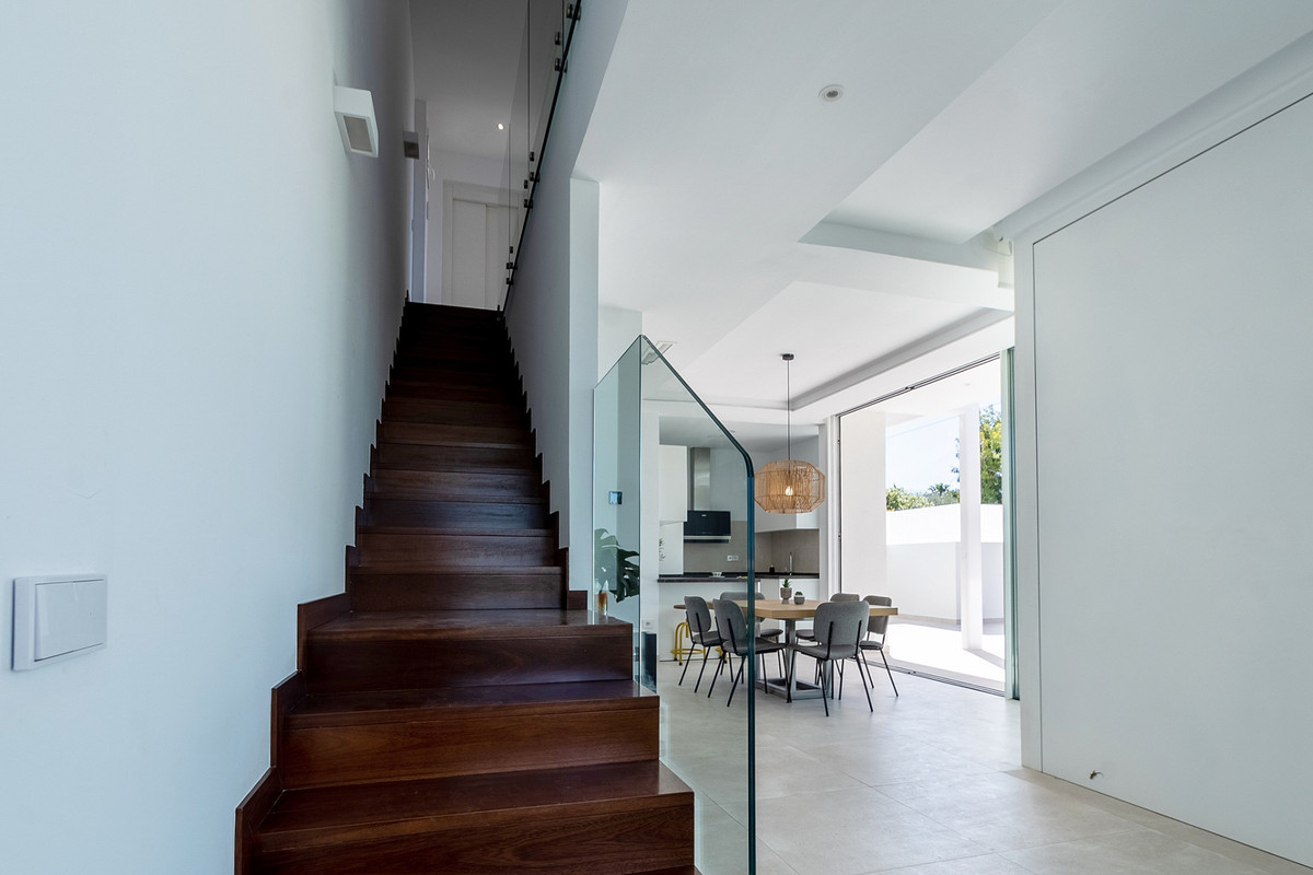 88d52ca94c89a4c4fd88463614393668 - 21