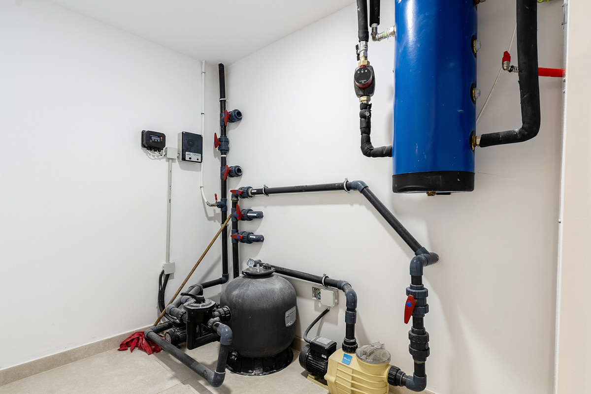 88d52ca94c89a4c4fd88463614393668 - 44