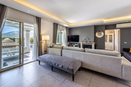 88eb4c80f2b2a10d3a22259f52006983 - 19