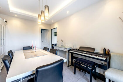 88eb4c80f2b2a10d3a22259f52006983 - 23