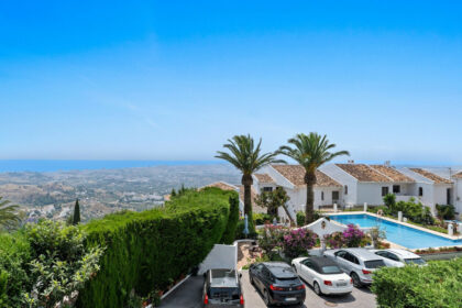 8979617df086e66db9c0d3496a53d8f3 - 23