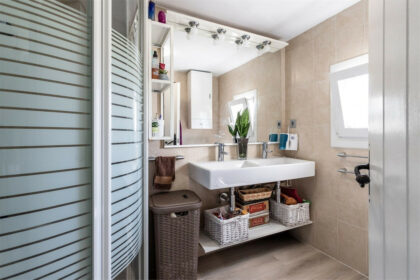 89da4d78918ec6d40ceda7b50429b8dd - 9