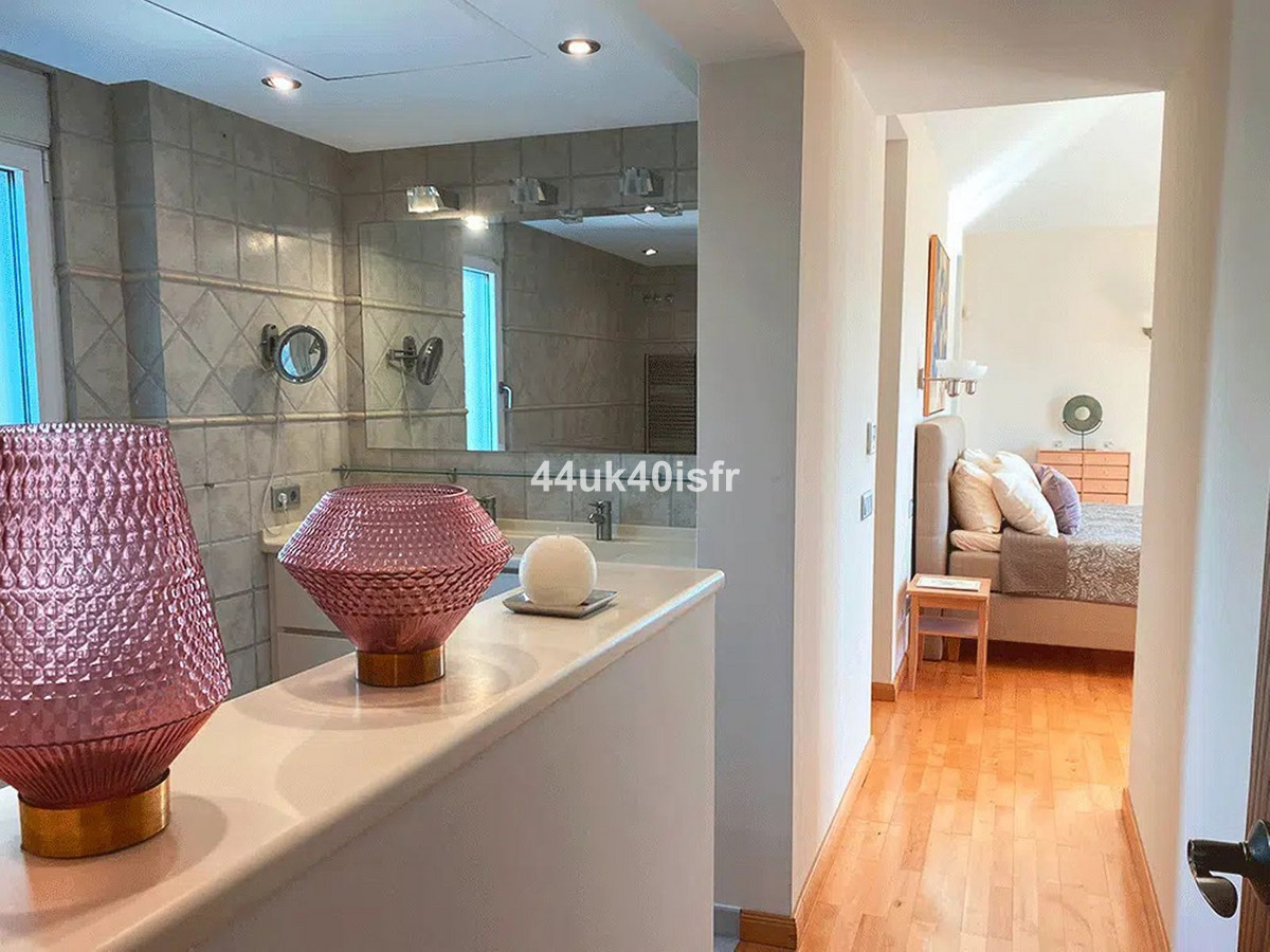 89f7f7d5118399915a9558a53b772c7d - 22